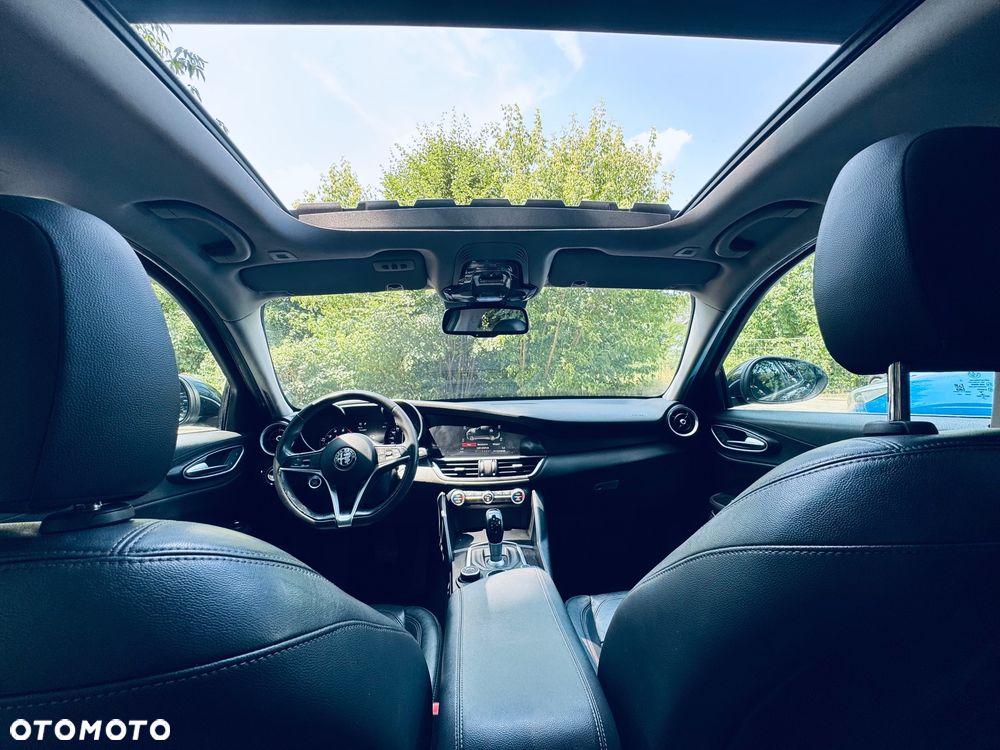 Alfa Romeo Giulia 2.0 Turbo 16V AT8 Veloce Ti - 14