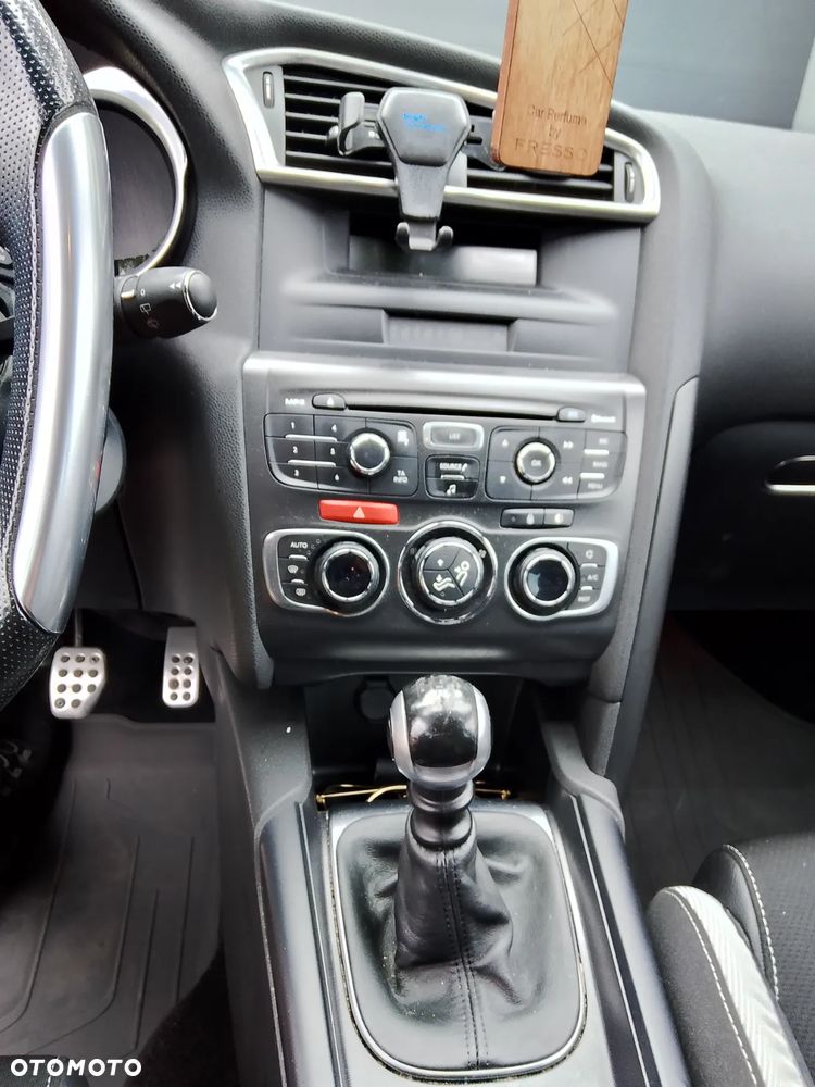 Citroën DS4 e-HDi 110 SoChic - 3