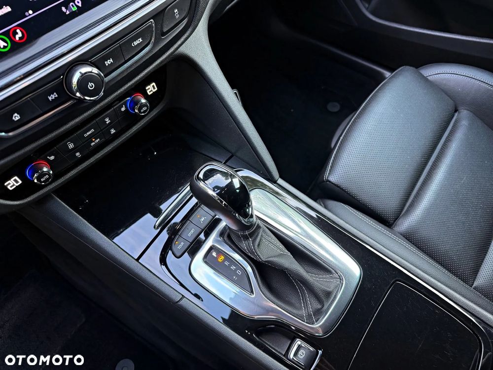 Opel Insignia - 16