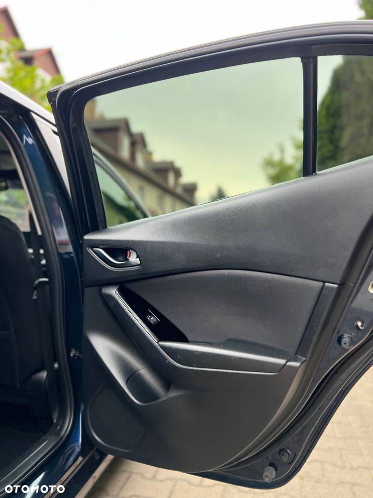 Mazda 3 SKYACTIV-G 120 Signature+ - 18