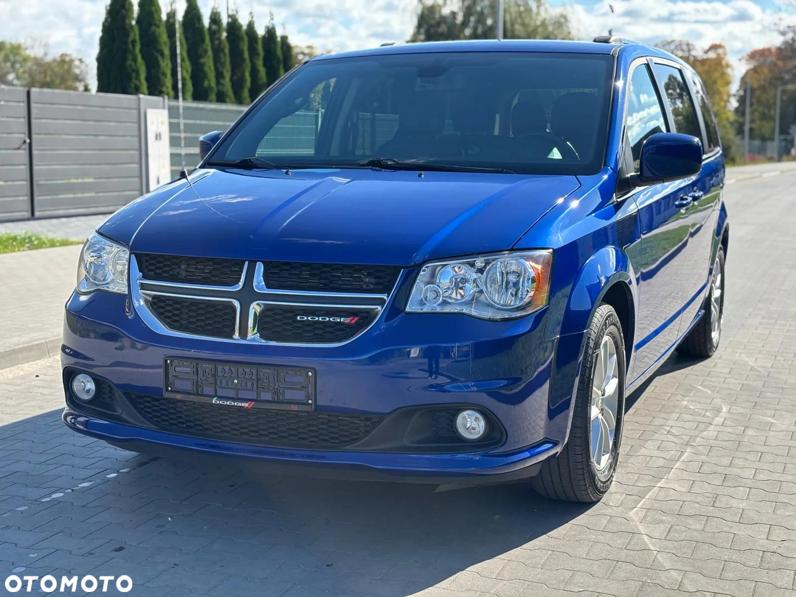 Dodge Grand Caravan - 10