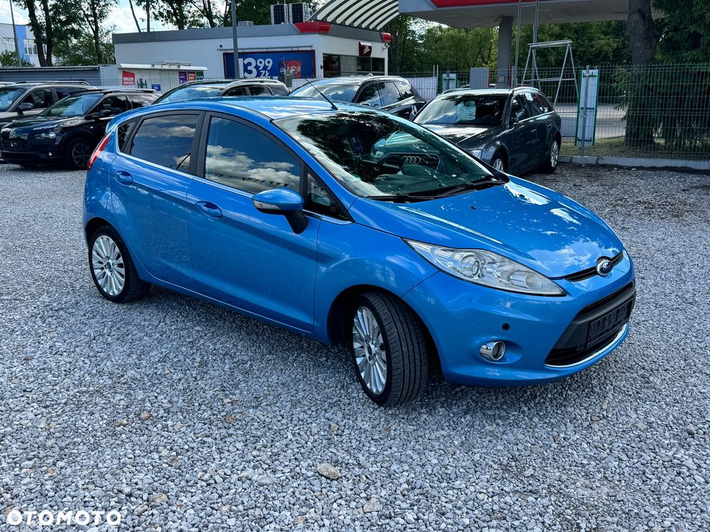 Ford Fiesta 1.4 Champions Edition - 12