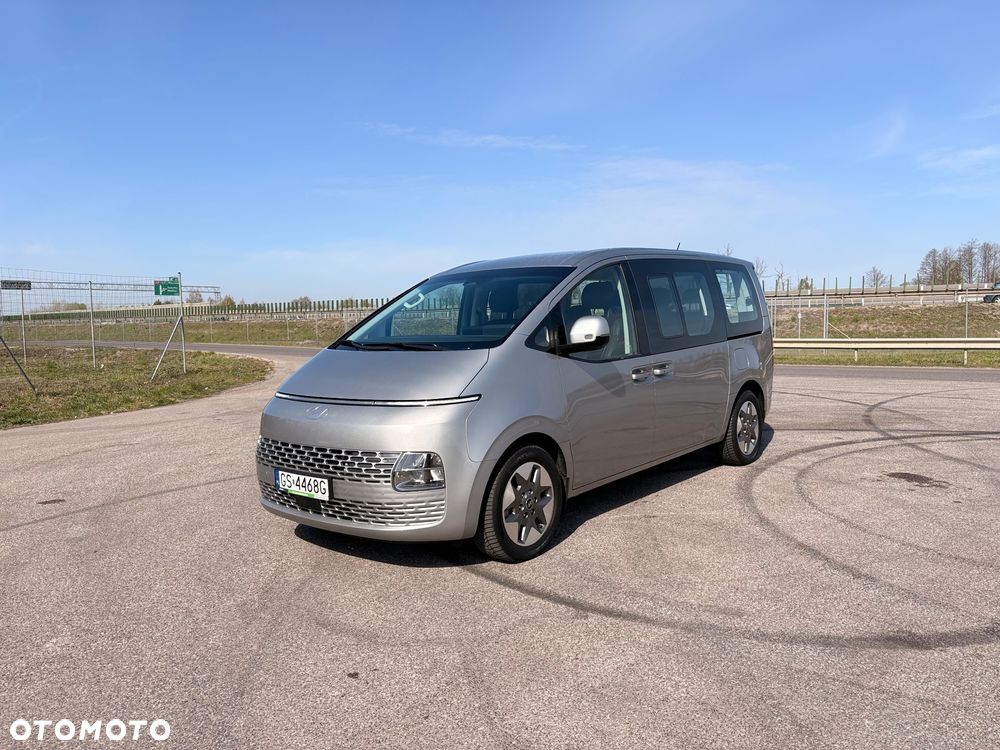 Hyundai Staria - 2