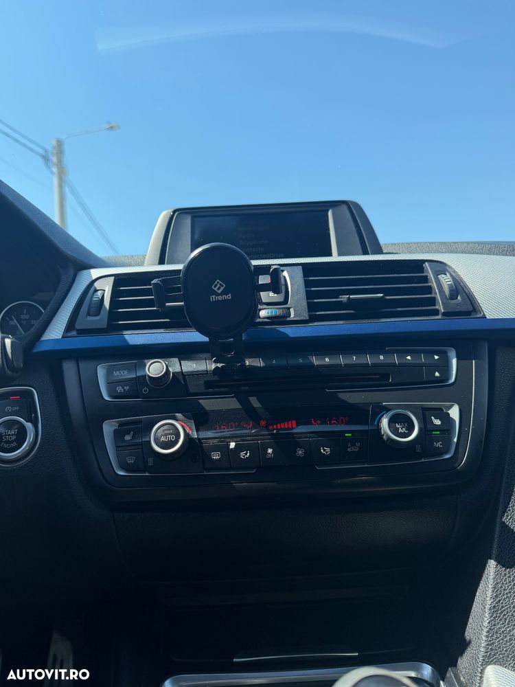 BMW Seria 3 320d - 12
