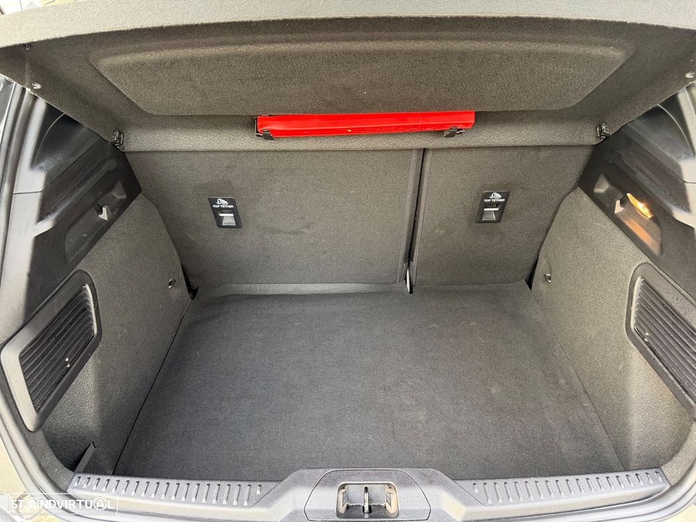 Ford Focus 1.0 EcoBoost ST-Line - 34