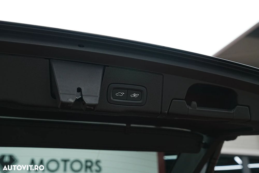 Volvo XC 60 B4 D Core - 29