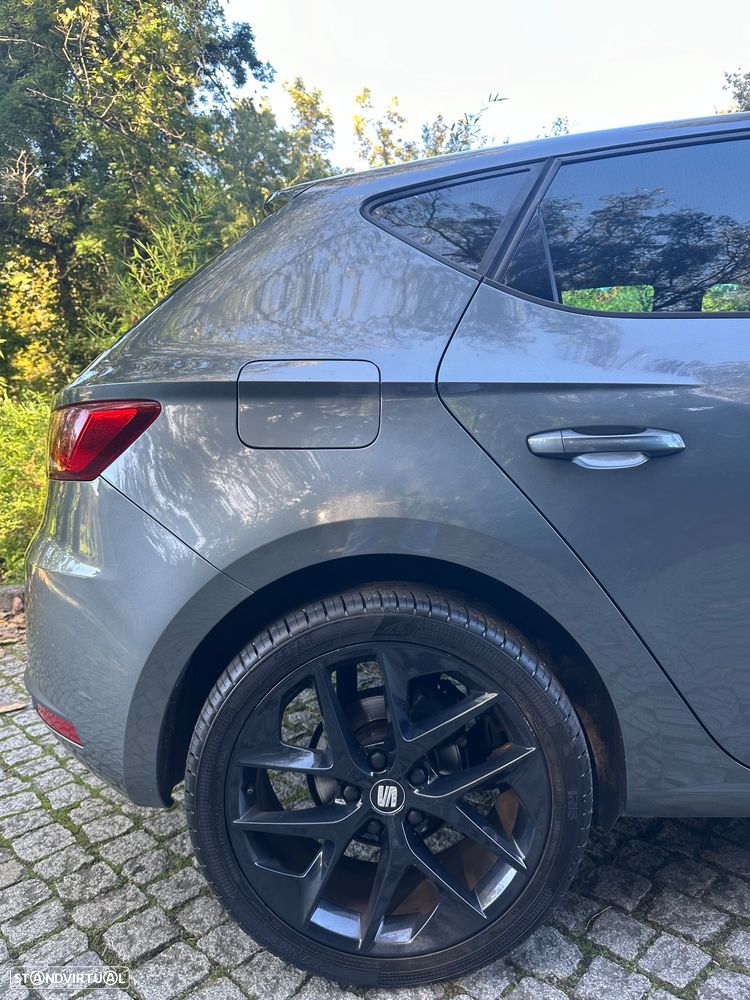SEAT Leon 2.0 TDI DPF FR - 12