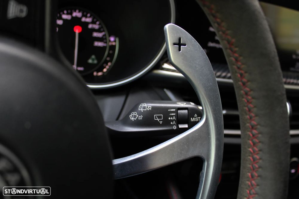 Alfa Romeo Stelvio V6 2.9 Bi-Turbo AT8-Q4 Quadrifoglio - 39