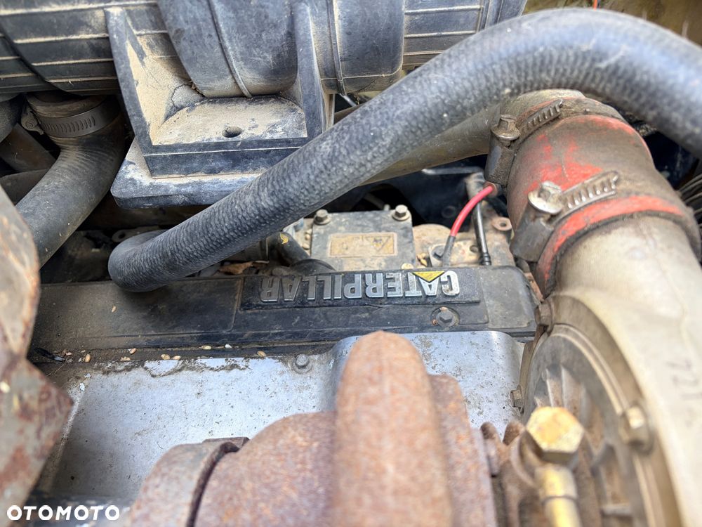 Caterpillar 422E - 18