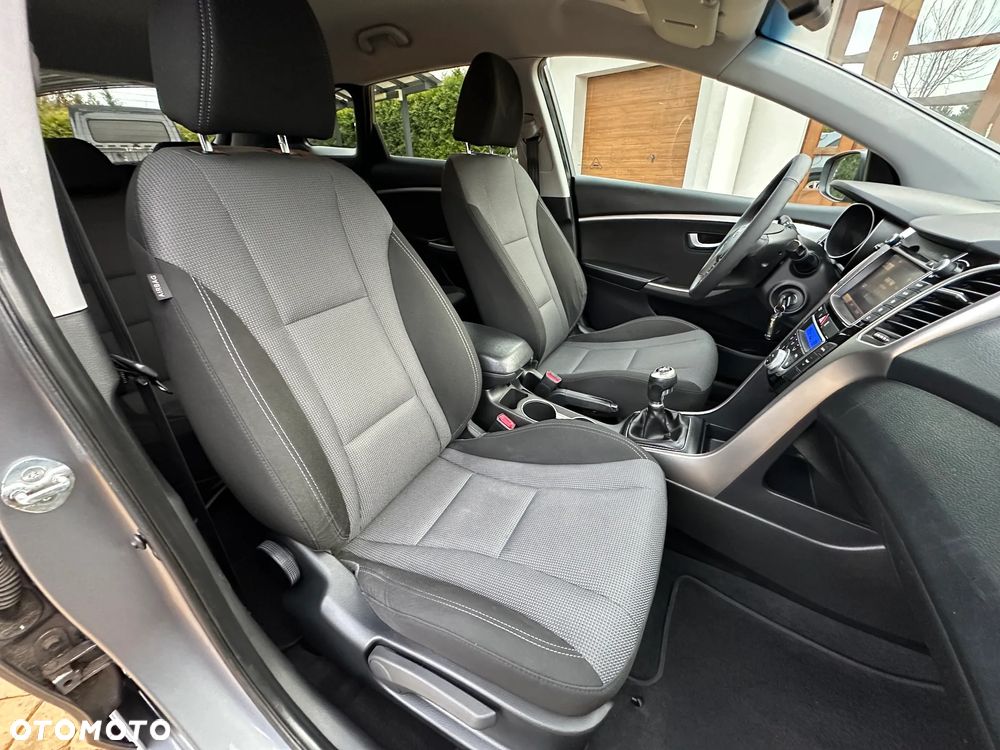 Hyundai i30 1.6 GDI Premium - 23