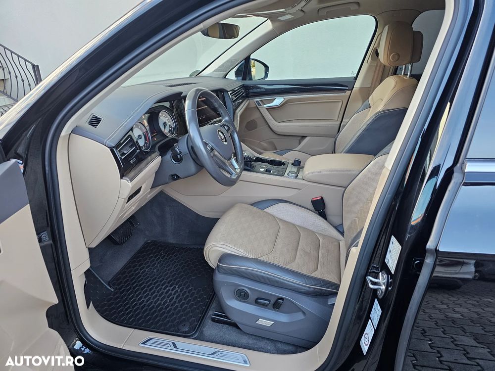 Volkswagen Touareg - 23