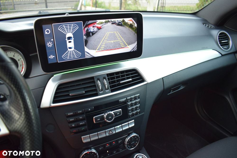 Mercedes-Benz Klasa C 180 BlueEFFICIENCY 7G-TRONIC Edition 1 - 11