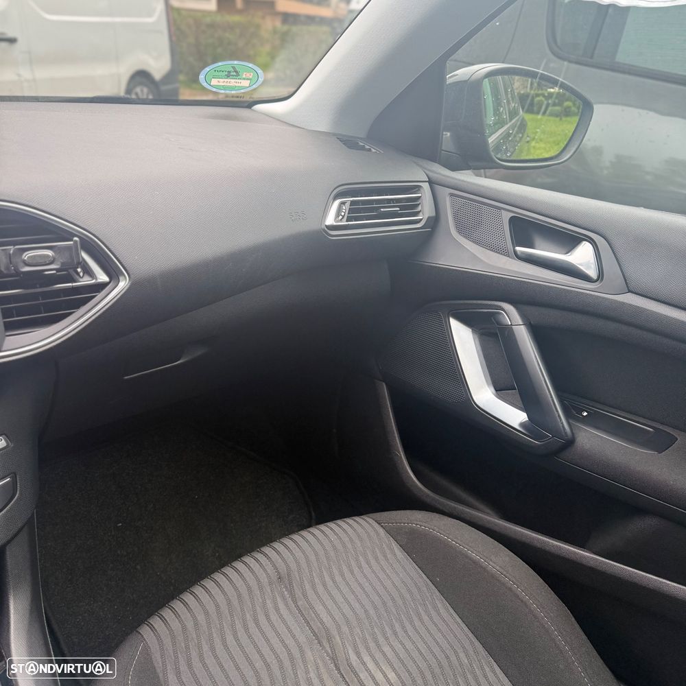 Peugeot 308 SW PureTech 110 Stop & Start Active - 13