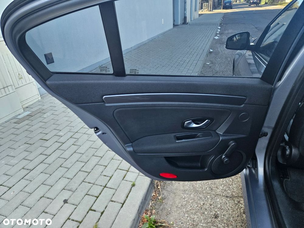 Renault Laguna 1.6 16V 110 Expression - 11