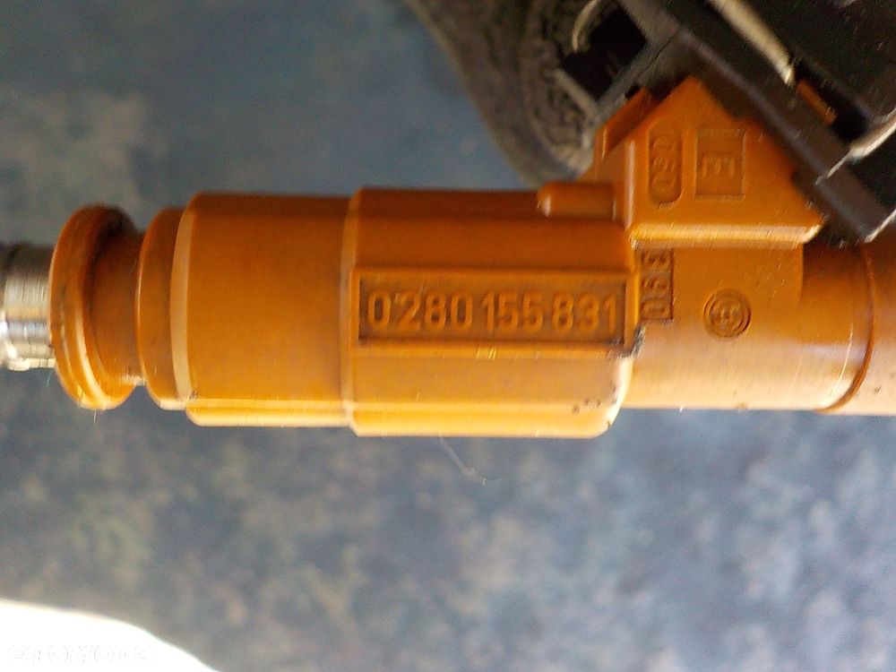 VOLVO S60 I 2.0 2.4 B WTRYSKIWACZ 9186340 0280155831 - 3