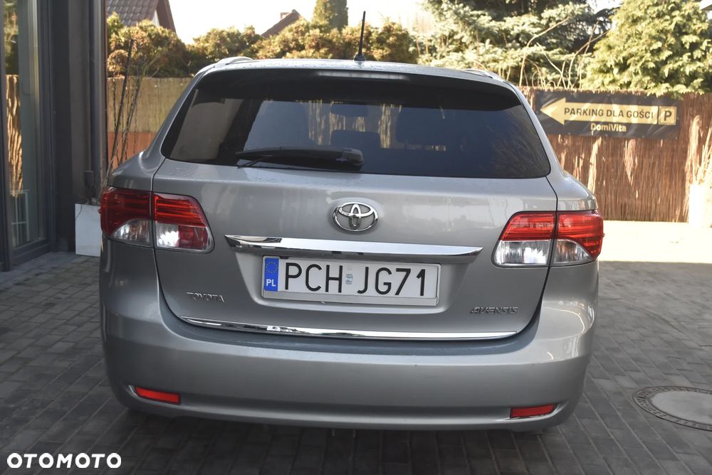 Toyota Avensis 2.2 D-4D Premium - 19