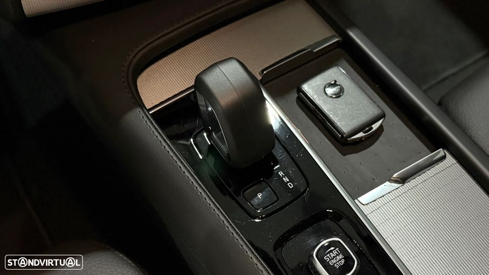 Volvo XC 90 T8 AWD Core - 34