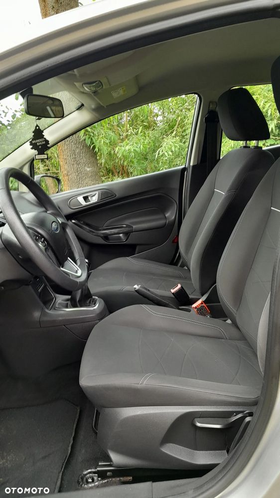 Ford Fiesta - 20