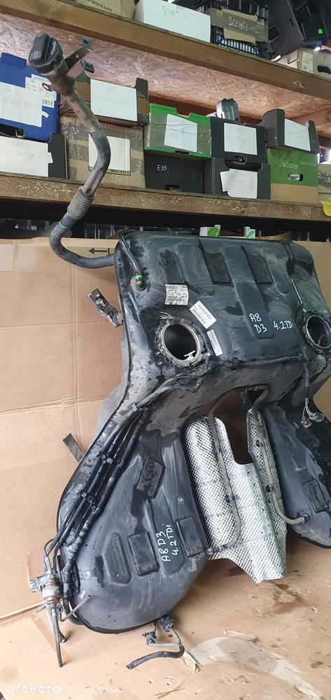 Zbiornik paliwa Audi A8 D3 4.2 TDI 4E0201021M - 2
