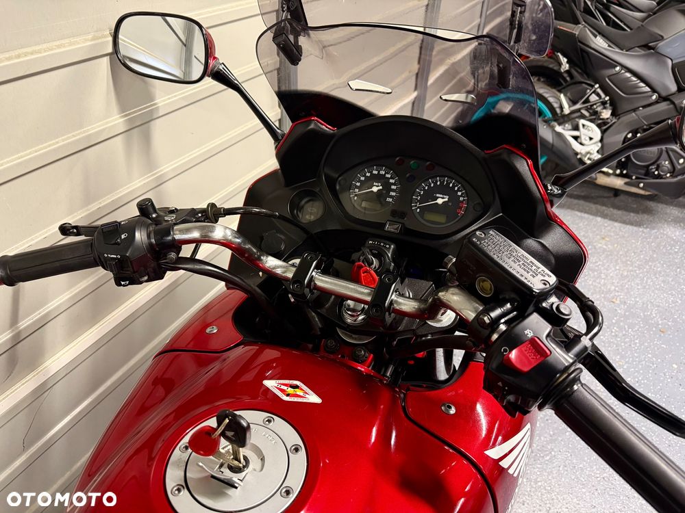 Honda CBF - 7
