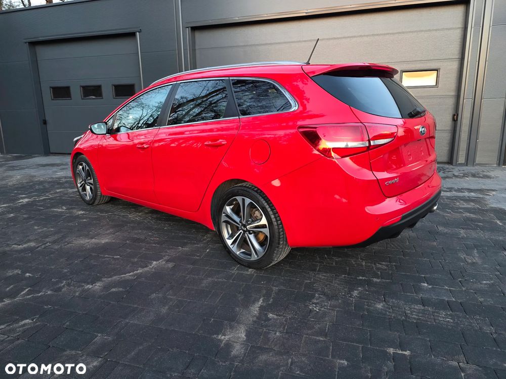 Kia Ceed 1.6 CRDi 136 ISG GT Line - 4