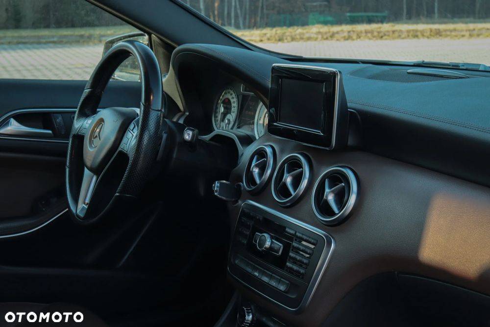 Mercedes-Benz Klasa A 200 CDI (BlueEFFICIENCY) 7G-DCT AMG Sport - 7