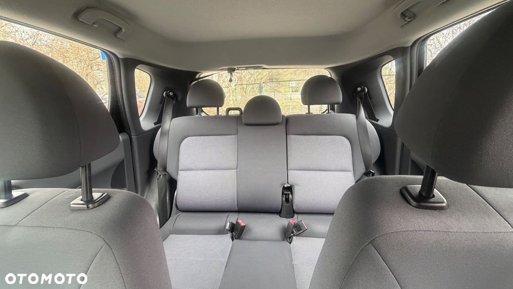 Mitsubishi Colt - 16