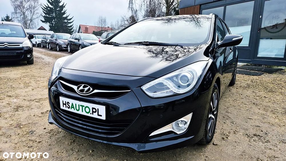 Hyundai i40 Kombi blue 1.6 Family+ - 29