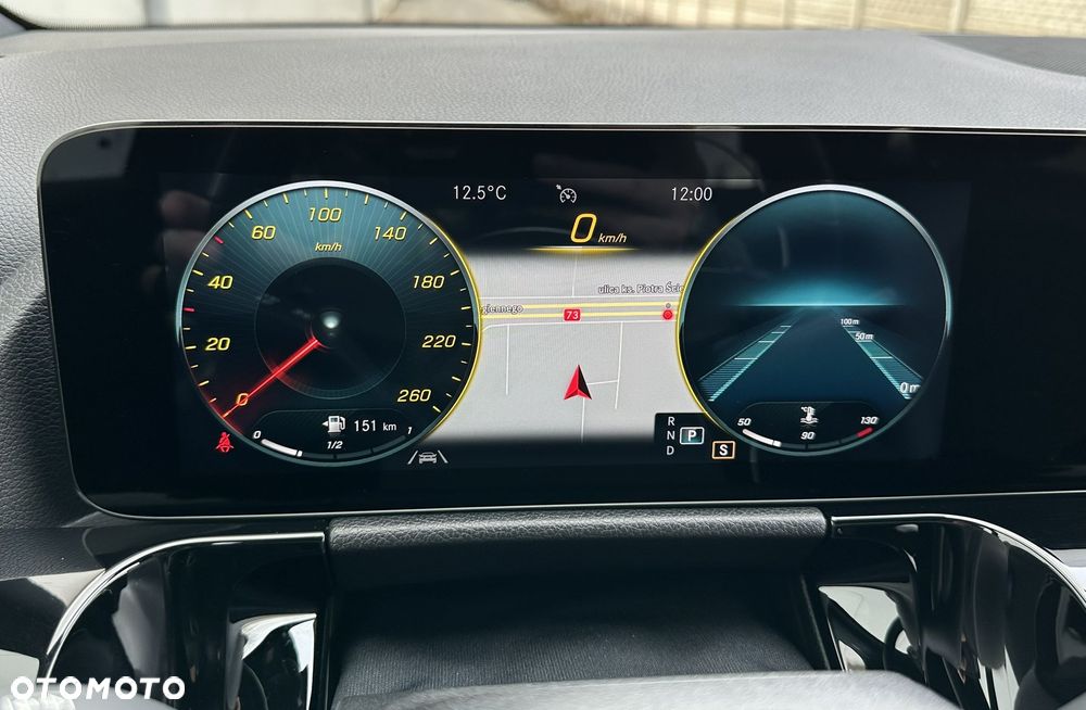 Mercedes-Benz GLA 200 4-Matic Progressive - 33