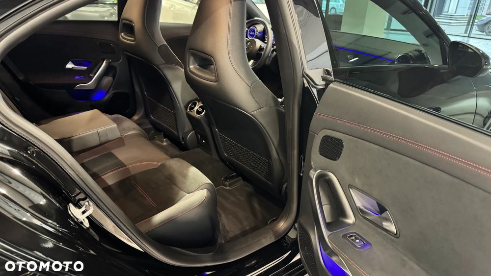 Mercedes-Benz CLA 200 AMG Line 7G-DCT - 32