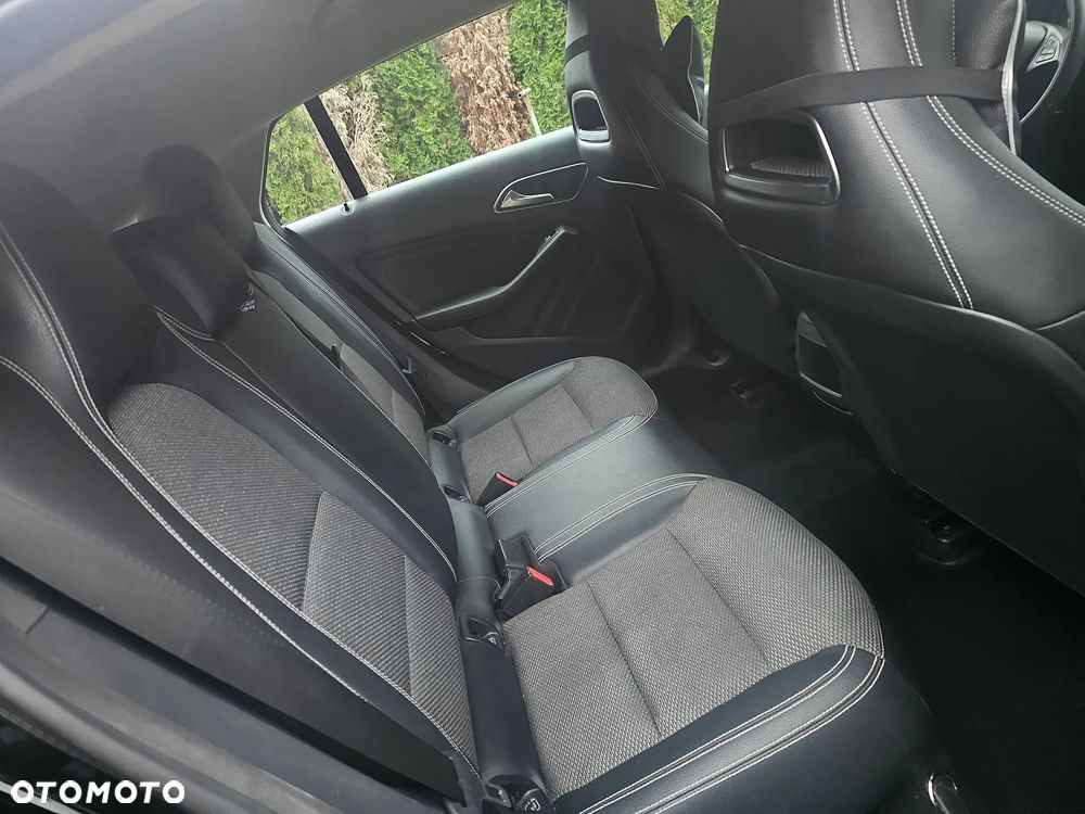 Mercedes-Benz CLA 200 CDI 7G-DCT AMG Line - 6
