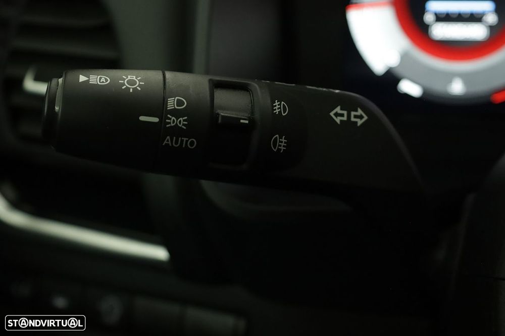 Nissan Qashqai 1.3 DIG-T N-Connecta LED Xtronic - 17