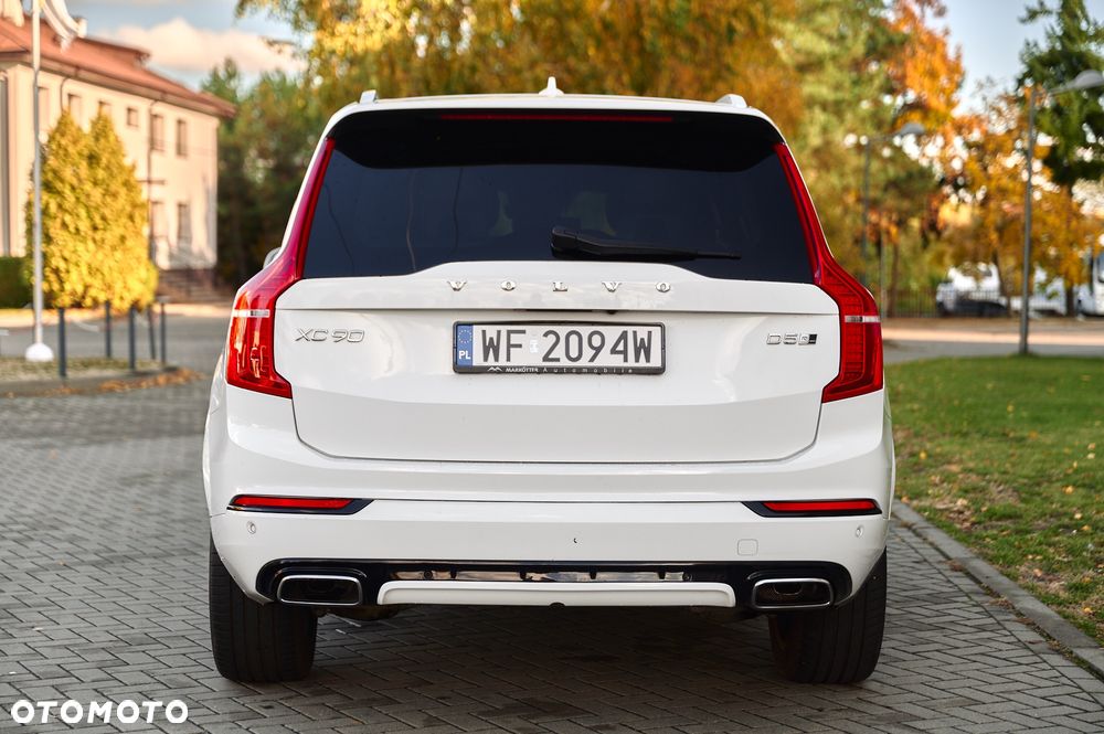 Volvo XC 90 D5 SCR AWD R-Design 7os - 16