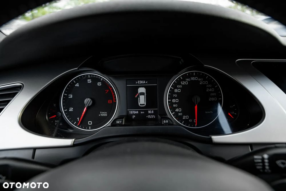 Audi A4 Avant 2.0 TFSI quattro S tronic S line Sportpaket - 31