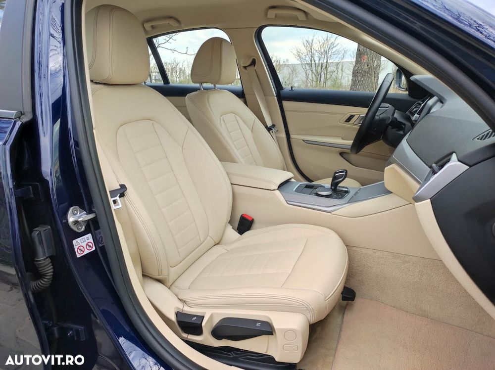 BMW Seria 3 320i Aut. Luxury Line - 12