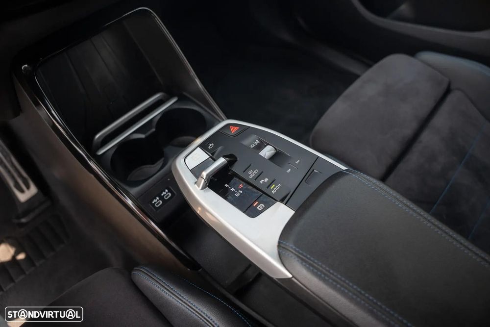 BMW 225xe Active Tourer e xDrive Pack Desportivo M - 23
