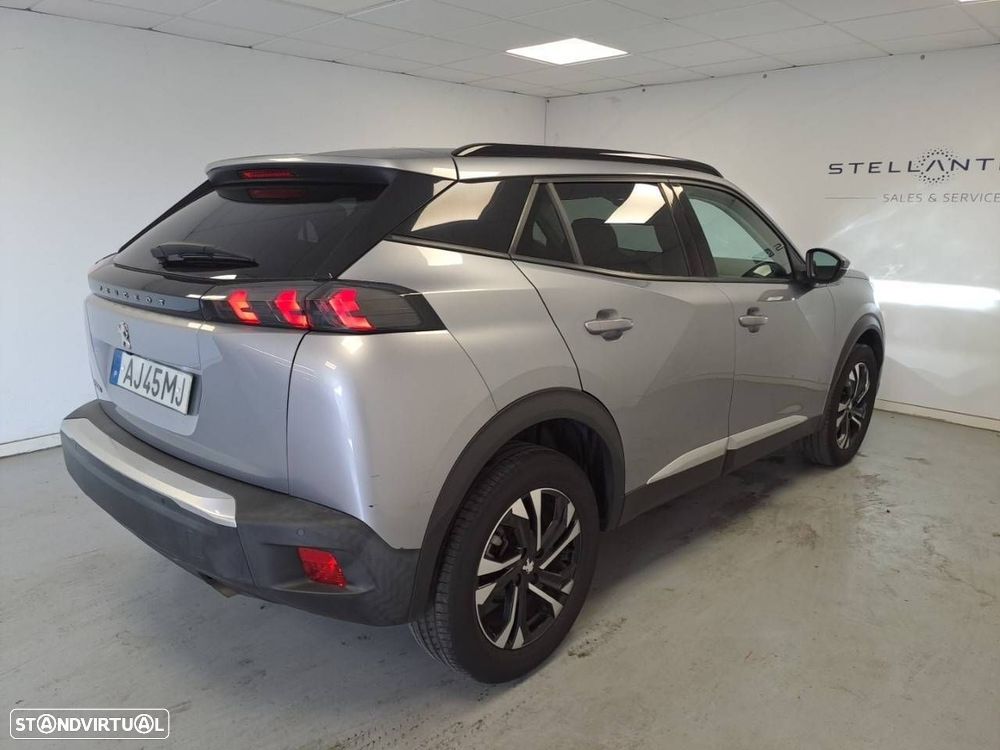 Peugeot 2008 1.2 PureTech Allure Pack - 4
