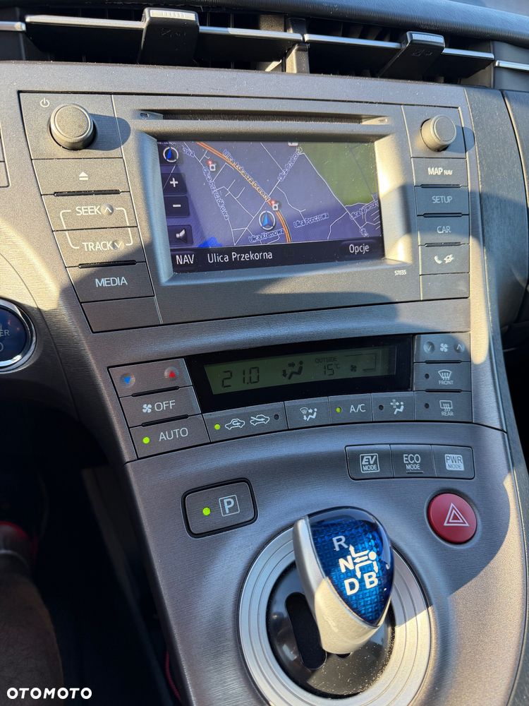 Toyota Prius 1.8 Hybrid Prestige - 19