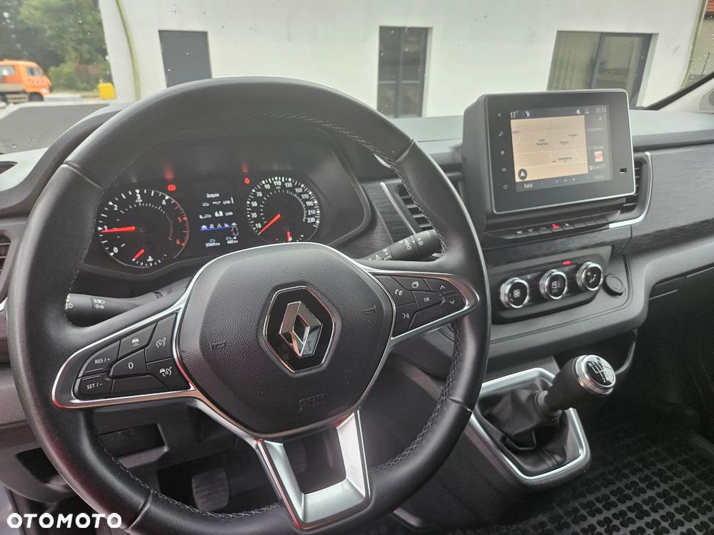 Renault Trafic - 15