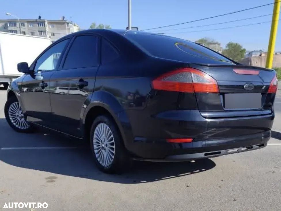 Ford Mondeo 2.0 TDCi Ghia - 6