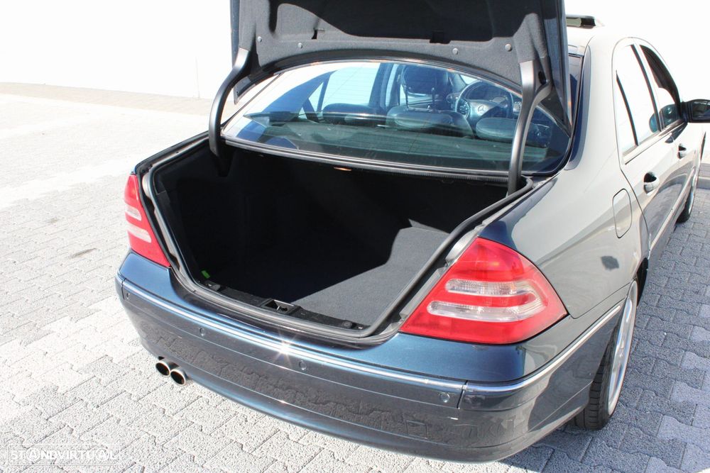 Mercedes-Benz C 240 Avantgarde 4-Matic - 20