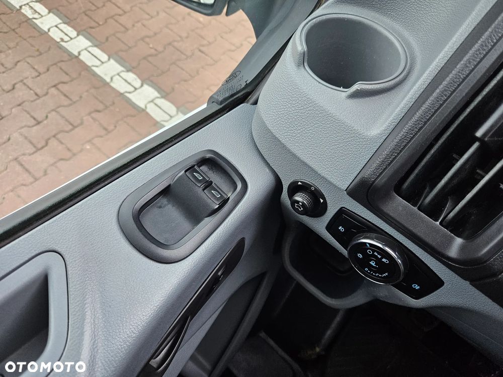 Ford Transit - 15