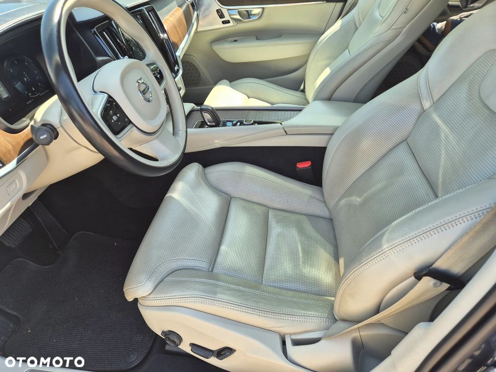 Volvo V90 Cross Country D5 AWD - 25