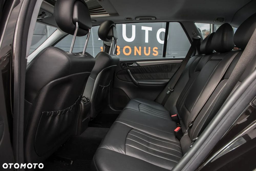 Mercedes-Benz Klasa C 32 T AMG - 18