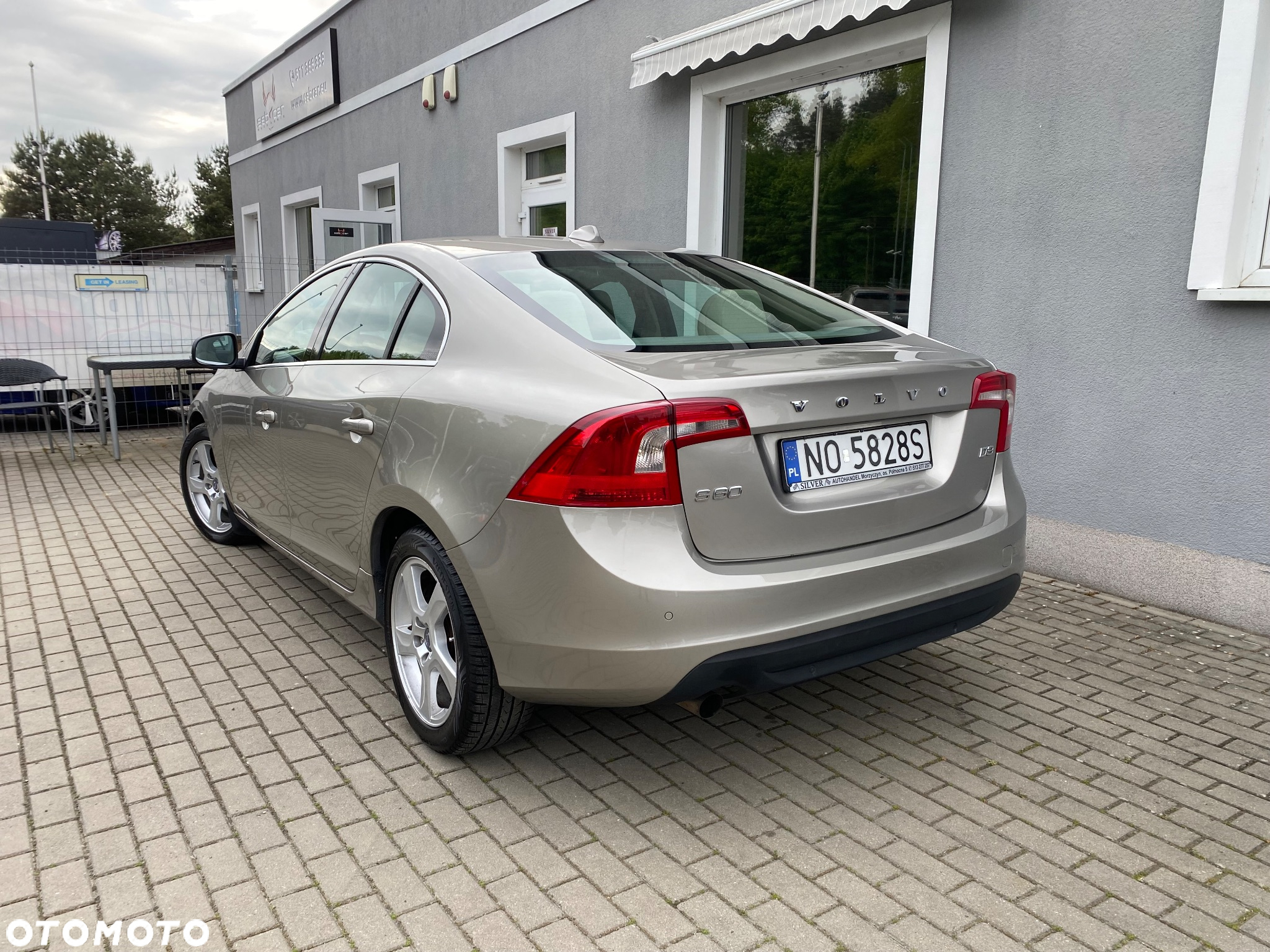 Volvo S60 - 3
