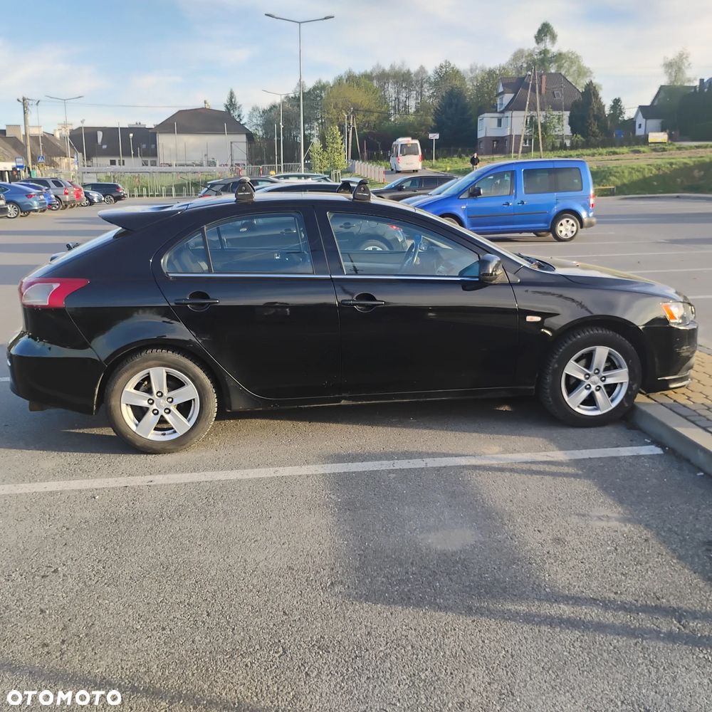 Mitsubishi Lancer - 10