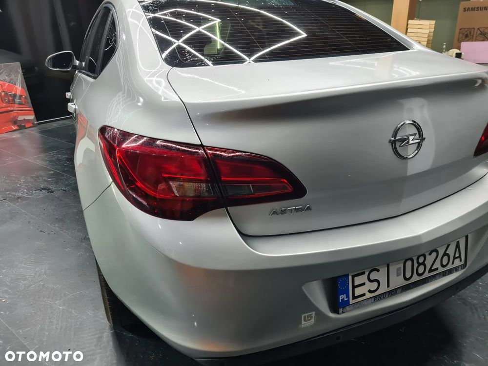 Opel Astra 1.6 Active - 17