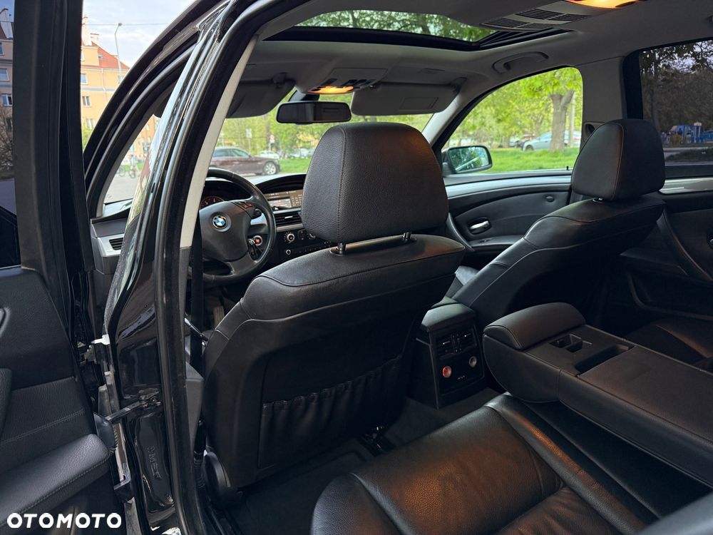 BMW Seria 5 525d Edition Exclusive - 17