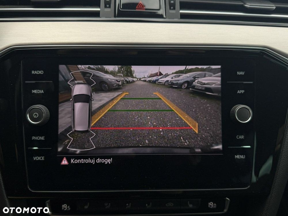 Volkswagen Passat 2.0 TSI Elegance DSG - 26