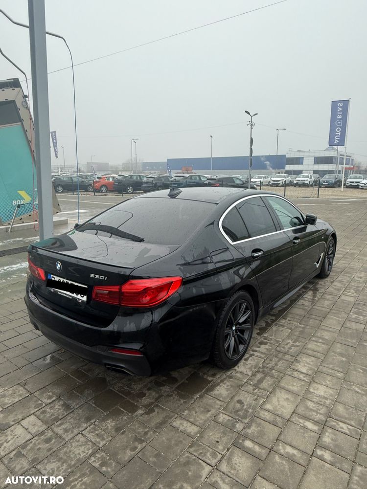 BMW Seria 5 530i xDrive AT - 17